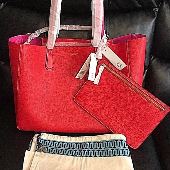 Tory Burch Handbags - Authentic Tory Burch Reversible leather tote/Pouch